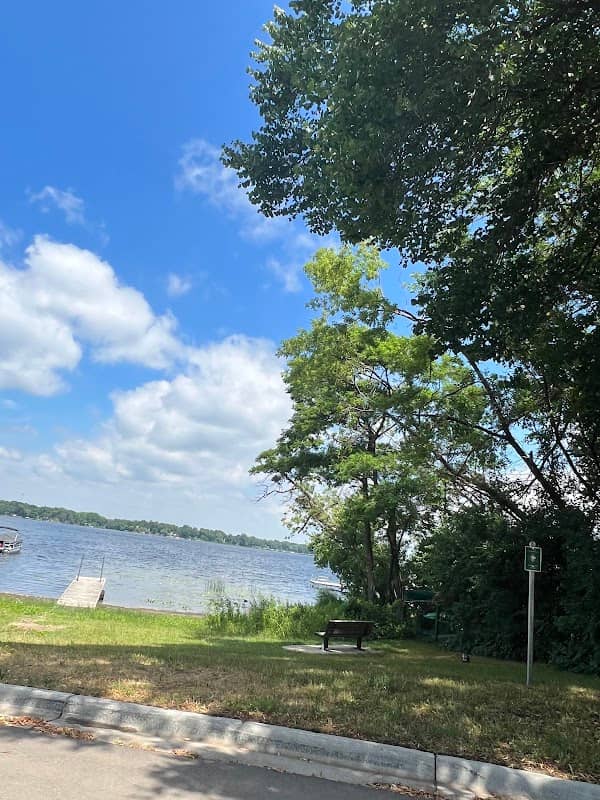 Lakeview Park - Image 2