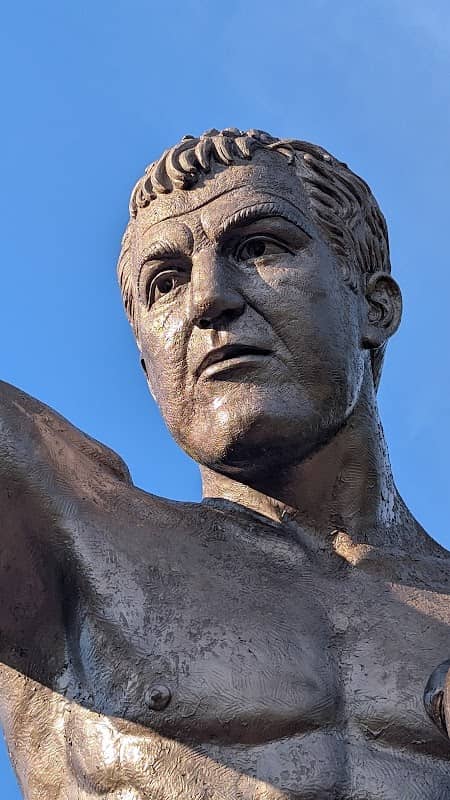 Rocky Marciano Statue - Image 2