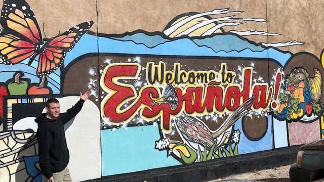 Welcome to Española Mural - Image 1