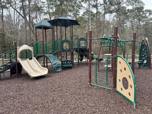 Encino Estates Private Park - Image 1