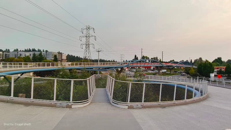 Totem Lake Viewing Point - Image 2