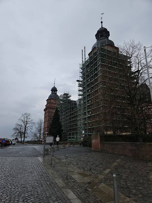 Schloßbrunnen - Image 2