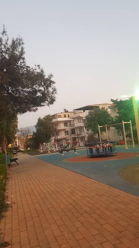 Child park - Image 1