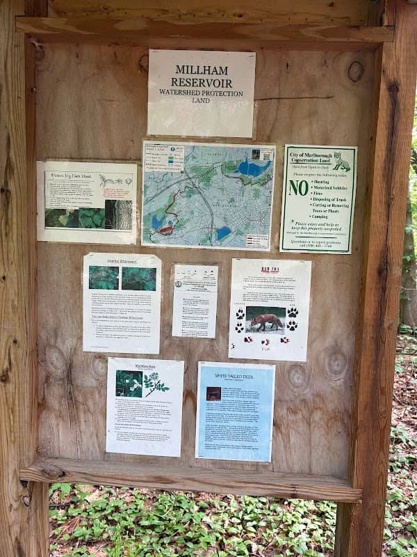 Boroughs Loop Trail Parking - Image 1