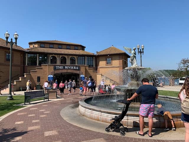 Driehaus Family Fountain - Image 1