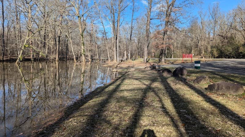 Northlake Swamp canoe launch - Image 2