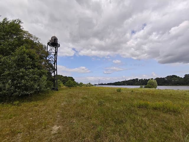 Schwarzer Leuchtturm - Image 2