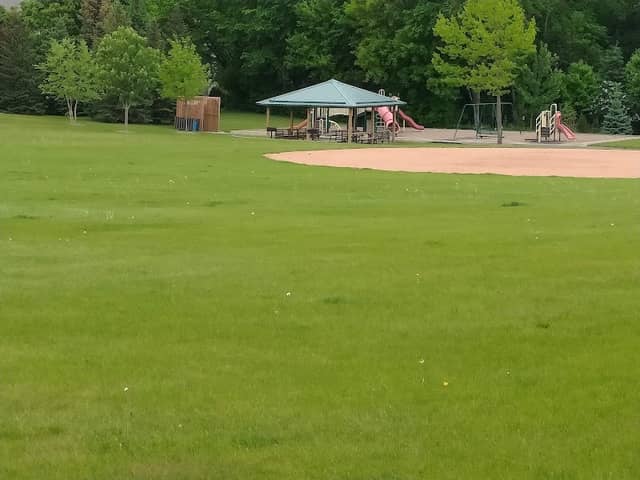 Hamilton Hills Park - Image 2