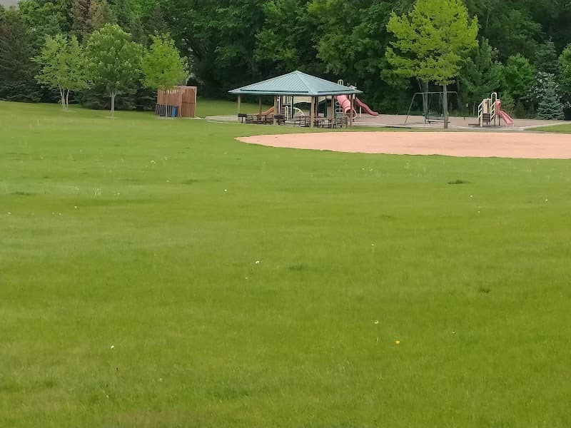 Hamilton Hills Park - Image 2