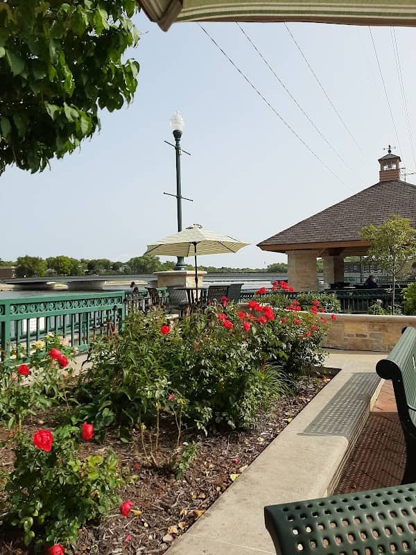 Riverfront Park - Image 2