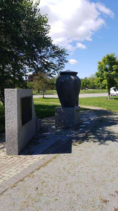 Giant Urn - Image 2