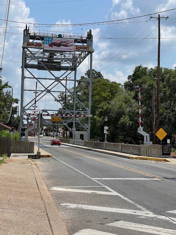 Breaux Bridge Canoe/Kayak Launch on the Bayou Teche National Water Trail - Image 2