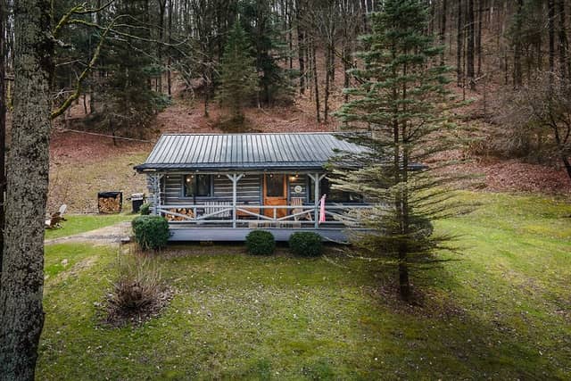 Denton Hill Hideaway - Image 1