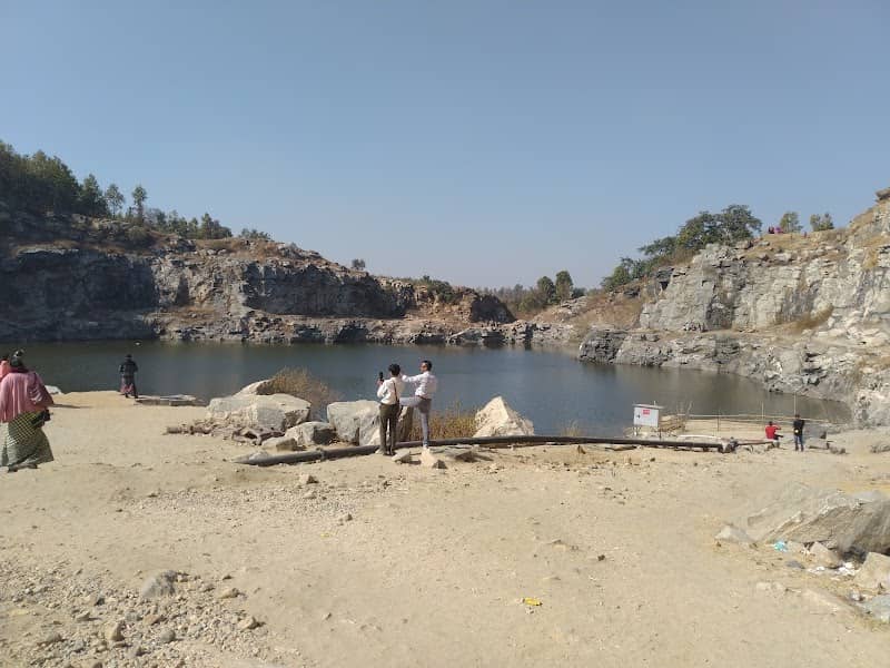 Suhana Safar Tours - Image 1