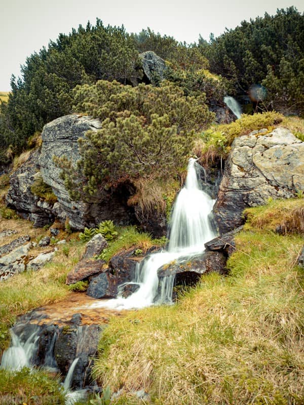 Șureanu Waterfall - Image 2
