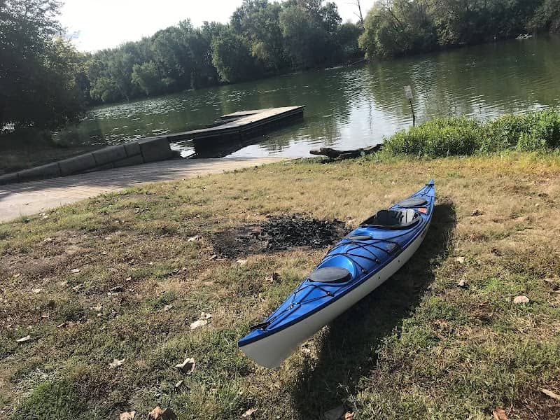 East River Landing - Image 1