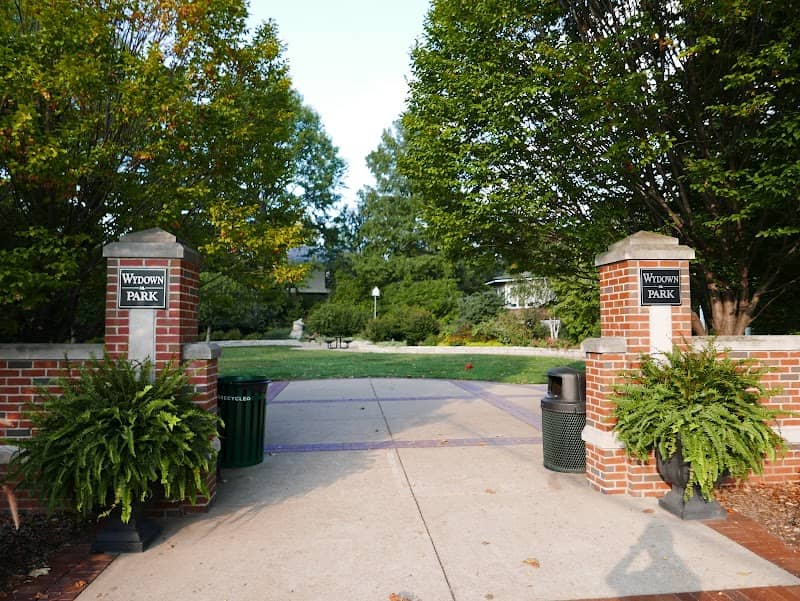 Wydown Park - Image 2