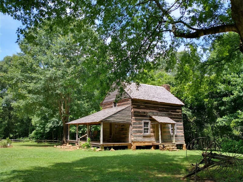 Graham Cabin - Image 2