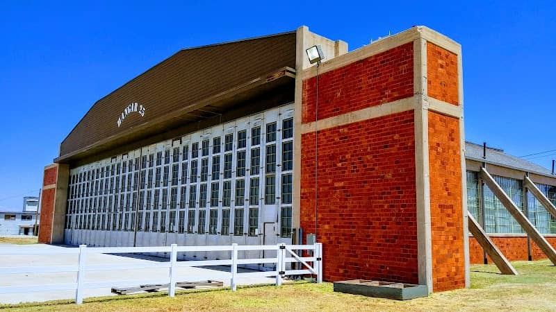 Hangar 25 Air Museum - Image 2