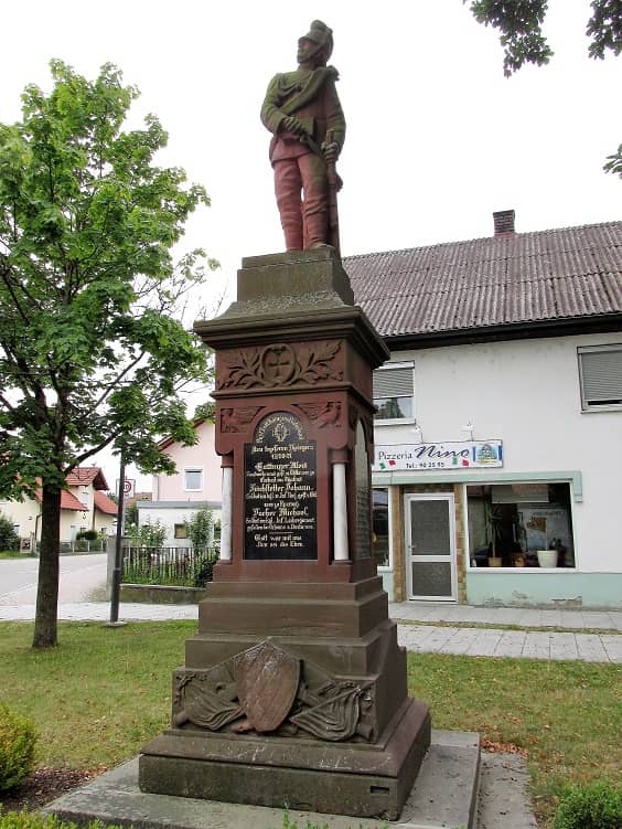 Kriegerdenkmal - Image 1
