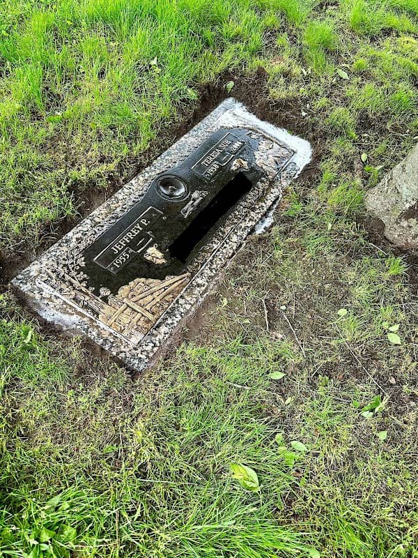 Chapel Hill Memorial Gardens - Image 2