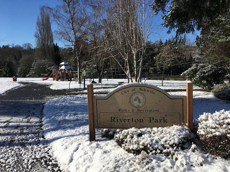 Riverton Park - Image 2