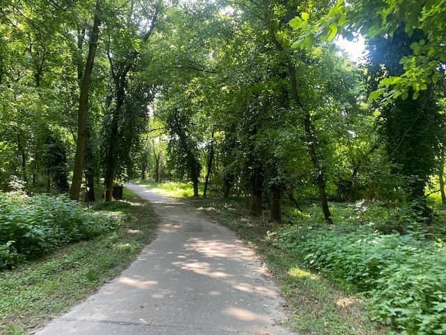 Meramec Greenway Trailhead: Arnold's Grove - Image 2