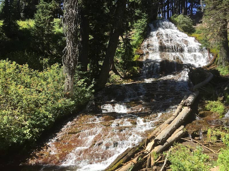 Elk Meadows And Sahale Falls Trailhead - Image 1