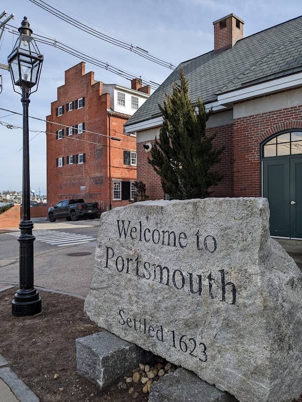 Portsmouth Town Sign - Image 3
