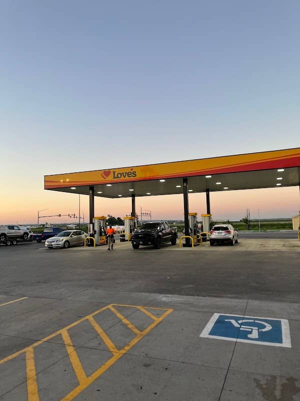 Dog Park at Love’s Travel Stops - Image 1
