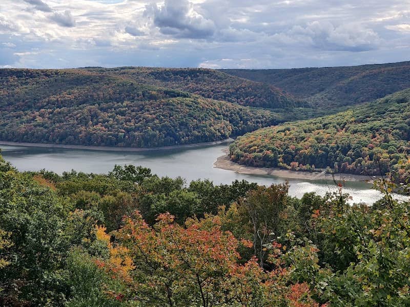 Rimrock Trail - Image 1