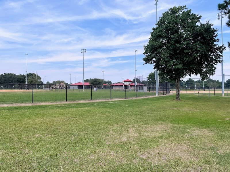 Julia Lester Dillon Park - Image 2