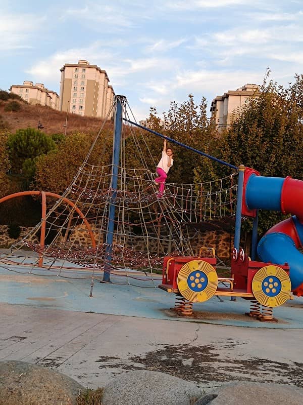 Manzara Park - Image 1