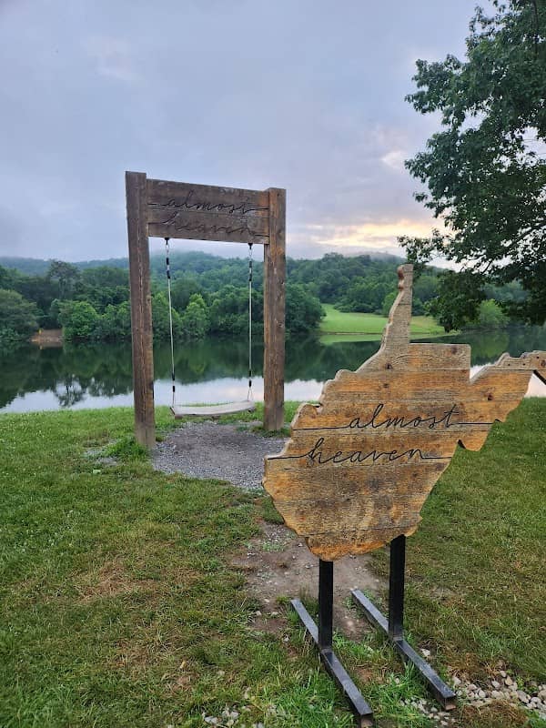 Stonewall Jackson Resort, WV swing. - Image 1