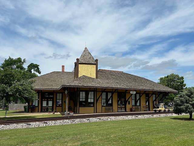 Hearne Railroad Museum Depot - Image 2