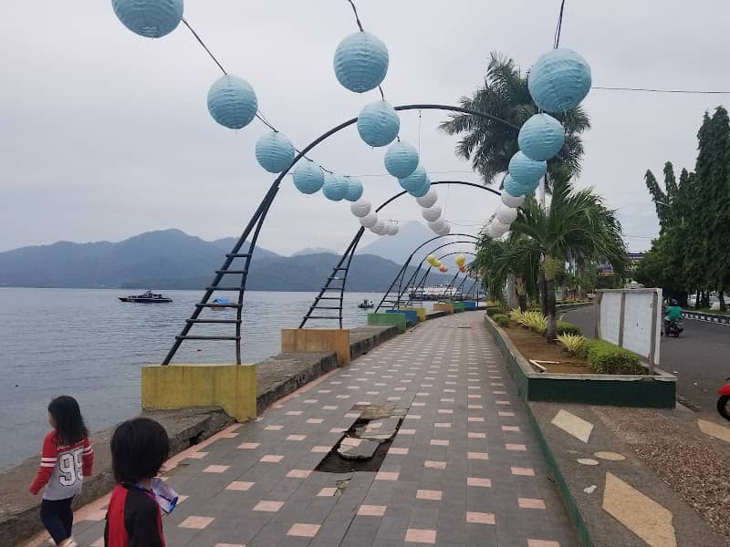 Pantai Falajawa - Image 1