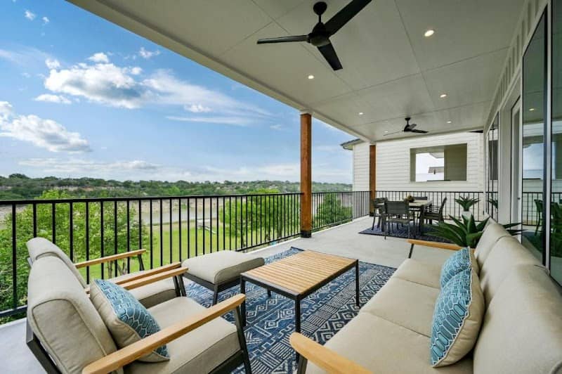 Lakeshore Splendor - Image 2