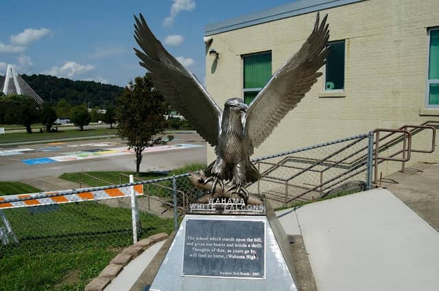 White Falcon Statue - Image 1