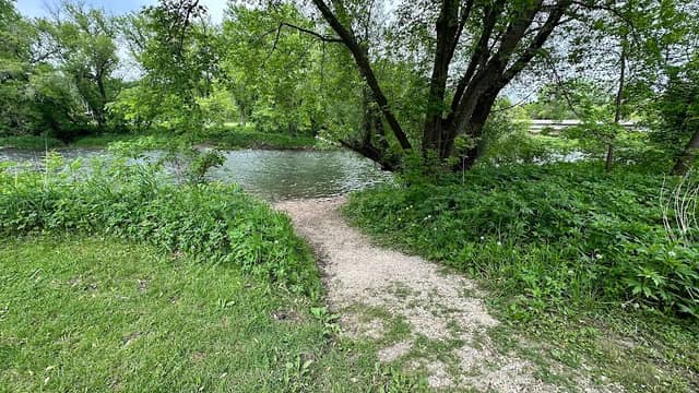 Canoe access - Image 2
