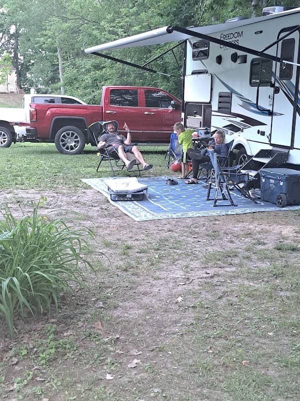 Hughey lake campground - Image 1