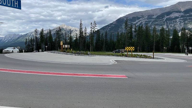 Three Sisters Traffic Circle - Image 1
