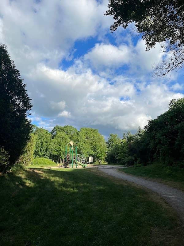 Jenson Boulevard Park - Image 2