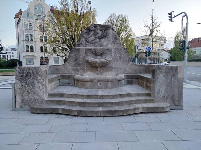 Brunnen am Stobäusplatz - Image 1