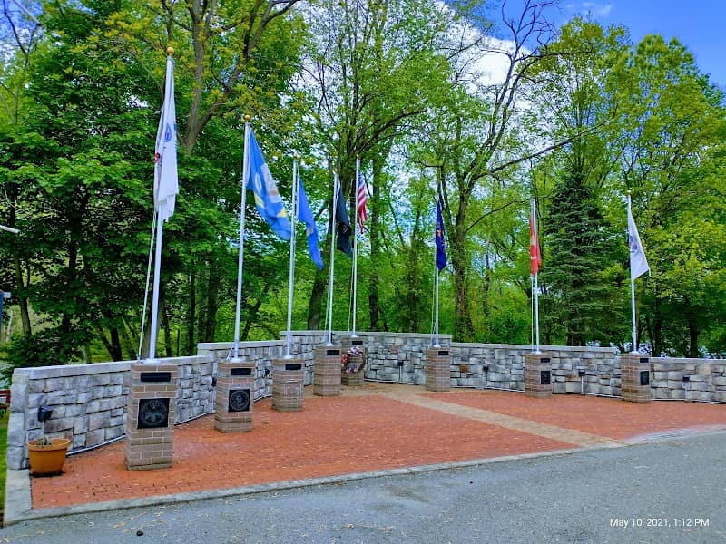 War memorial - Image 2