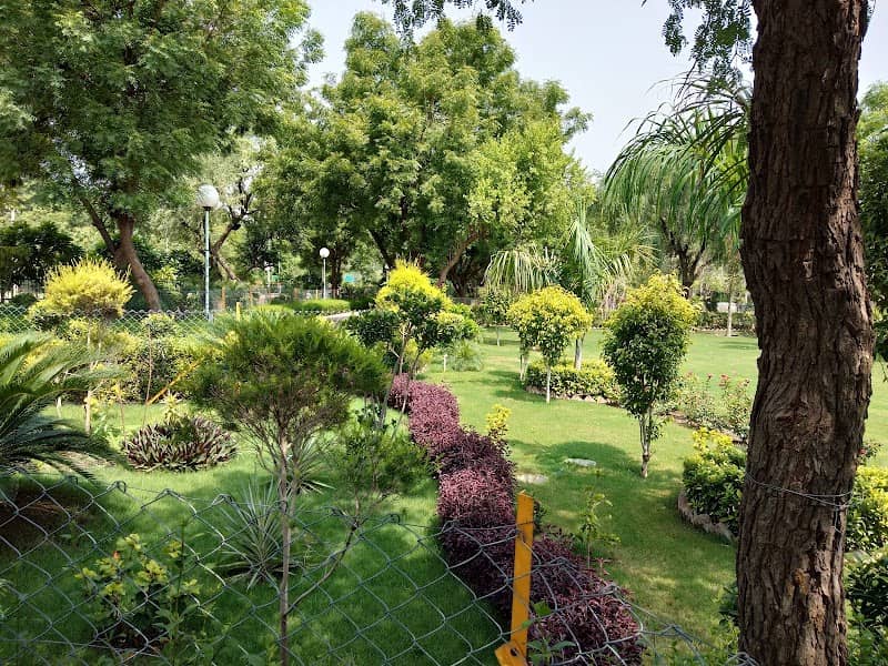 Mahaveer Park - Image 1