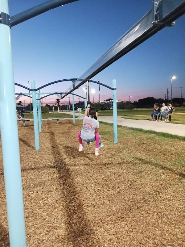 Allen & William Arnold City/School Park - Image 3
