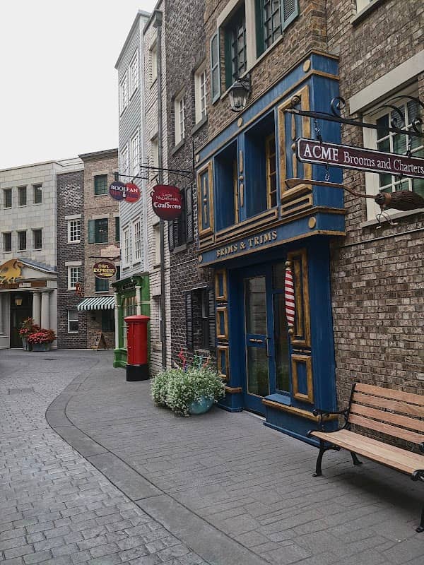 Dillyd Alley - Image 2