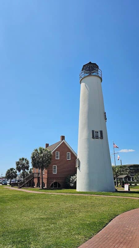 St George Island Lighthouse Basketball court - Image 1