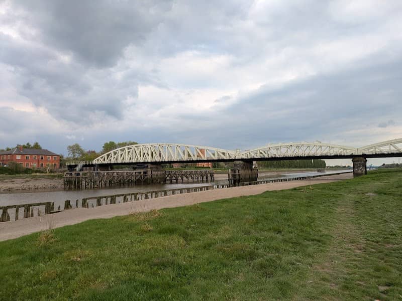 Dee Park - Image 1