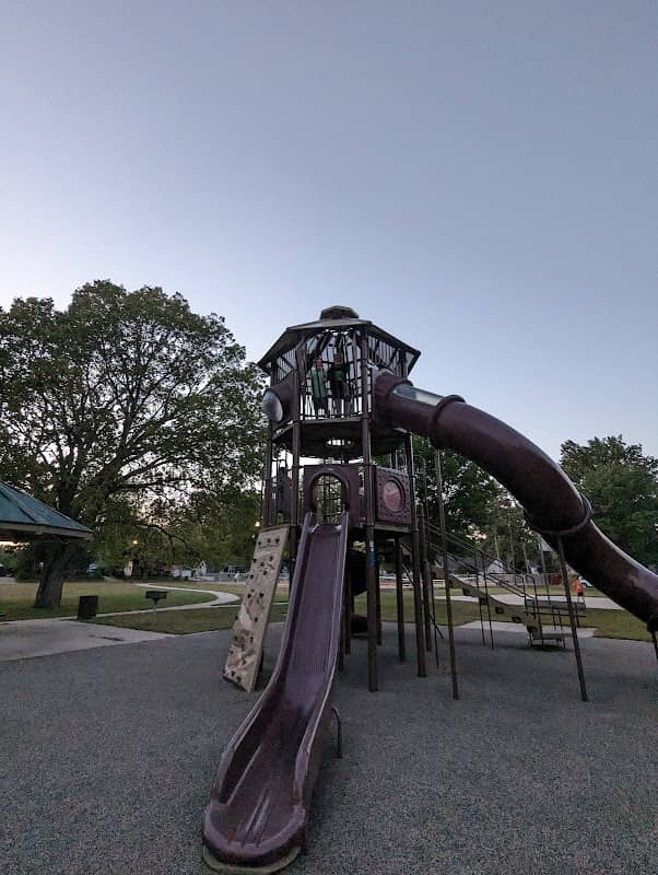 Thompson Park - Image 1